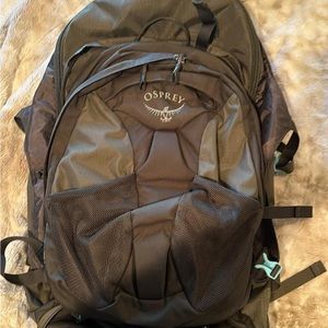 Osprey hiking pack Fairview 70 with zip off day pack